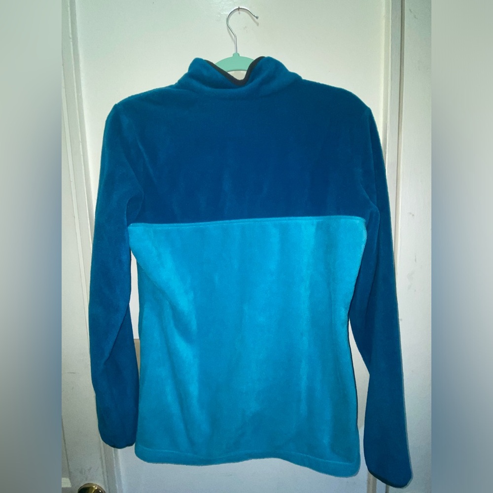 Columbia Button Up pull over - Picture 3 of 5